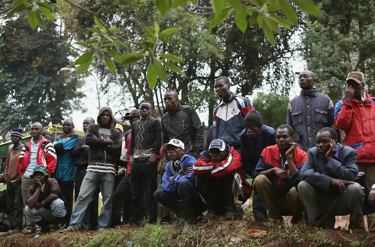 2013-09-24T110426Z-143162298-GM1E99O1GVU01-RTRMADP-3-KENYA-ATTACK-JPG5689287762021084354