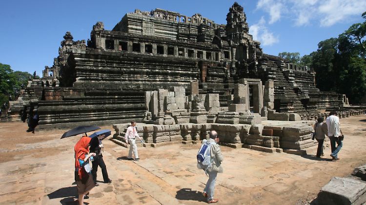 König Udayadityavarmans II. ließ Baphuon im 11. Jahrhundert als Staatstempel für den Hindu-Gott Shiva errichten.