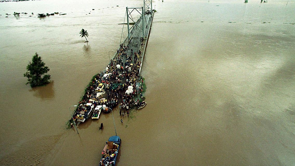 Wechsel von Dürre und Hochwasser in Afrika.