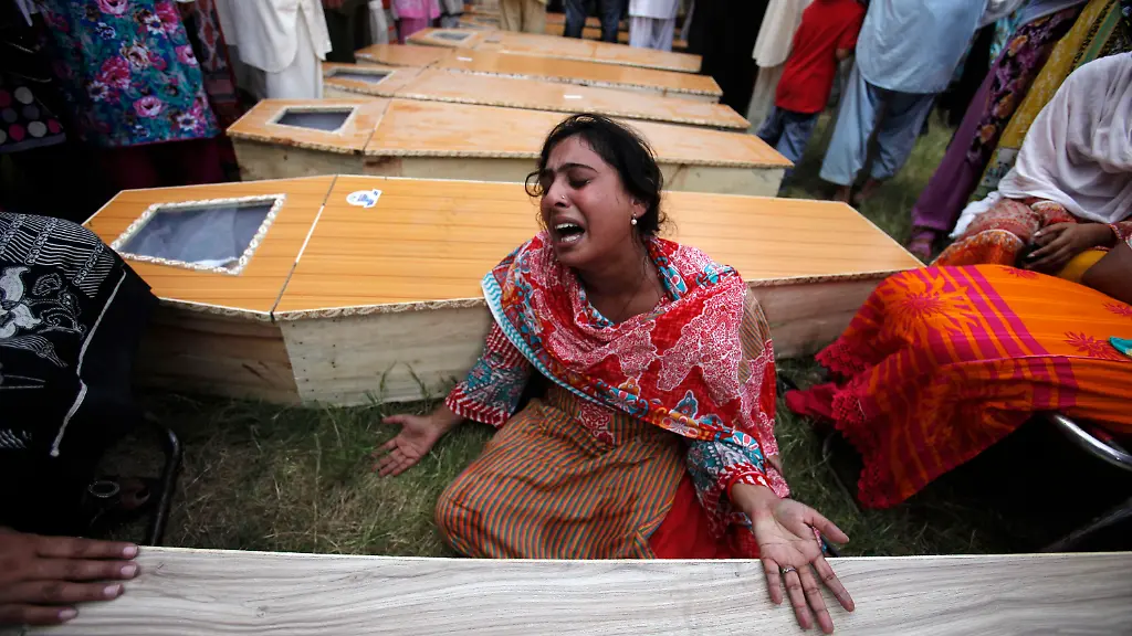 2013-09-22T134341Z-1990207509-GM1E99M1NT701-RTRMADP-3-PAKISTAN-BLAST-JPG9011617451791251761