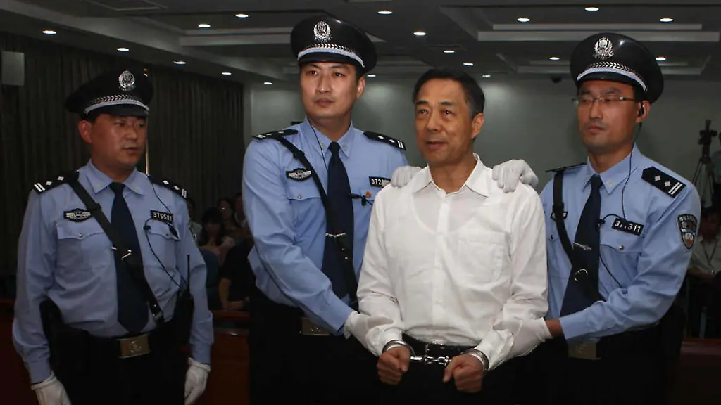2013-09-22T031705Z-46953197-GM1E99M0V1401-RTRMADP-3-CHINA-POLITICS-BO-VERDICT-JPG35826974706917635