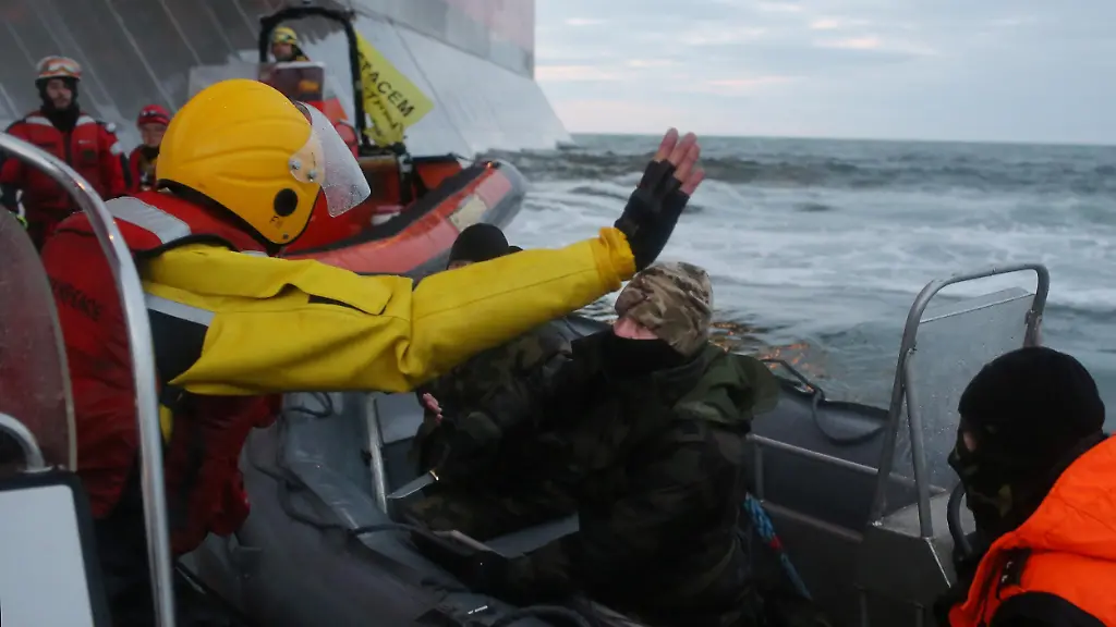 32866400FB831490-jpg907230455658747866