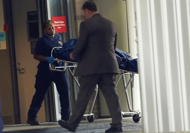 2013-09-16T180815Z-626486644-GM1E99H05T601-RTRMADP-3-USA-NAVY-SHOOTING-JPG5571912187740030227