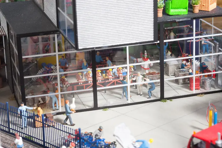 gruene-5-4-mindestlohnfabrik