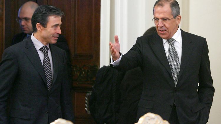 Zwischen NATO-Generalsekretär Rasmussen und Russlands Außenminister Lawrow besteht akuter Redebedarf.