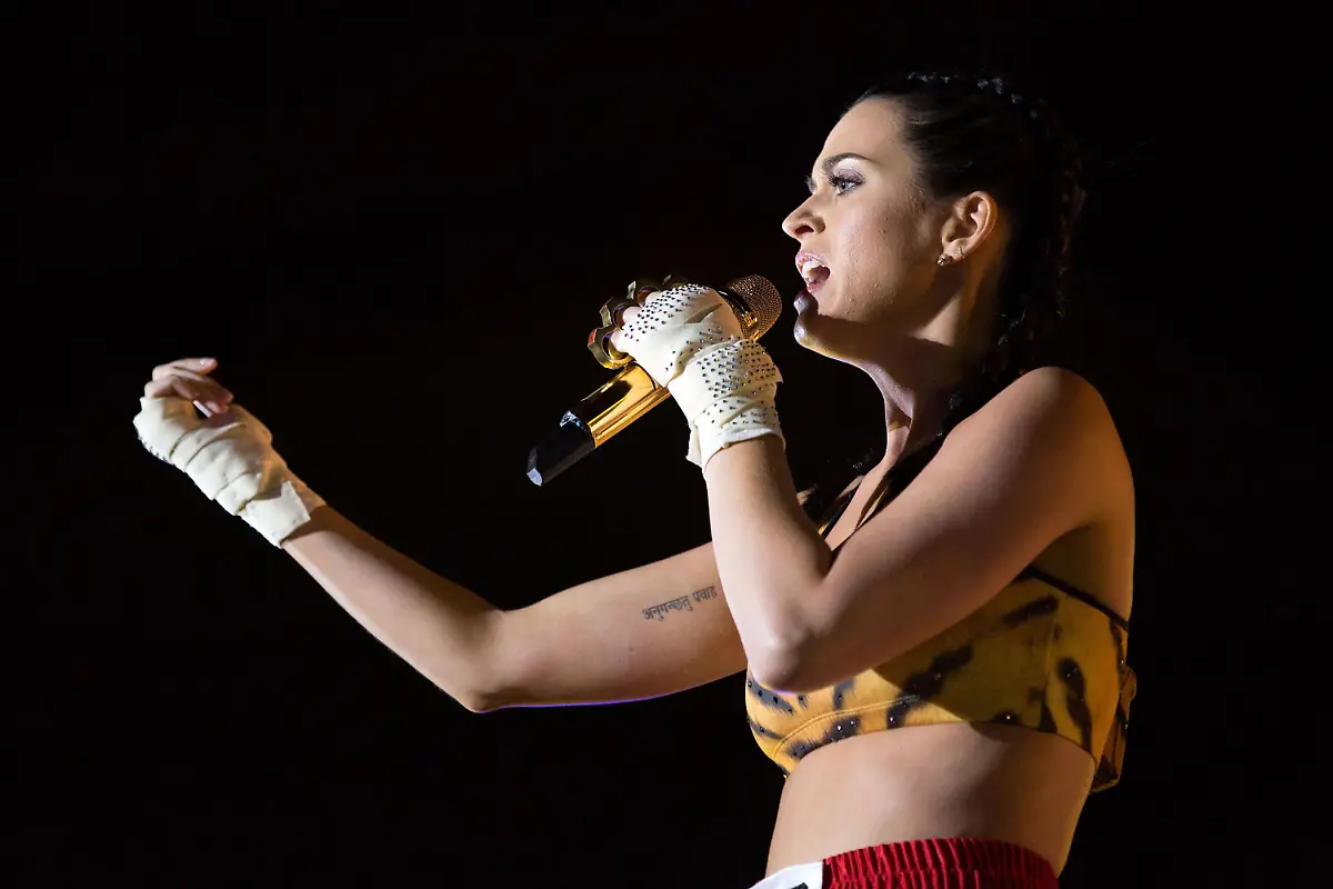 32863400CBF87D5F-jpg1984882067299410504