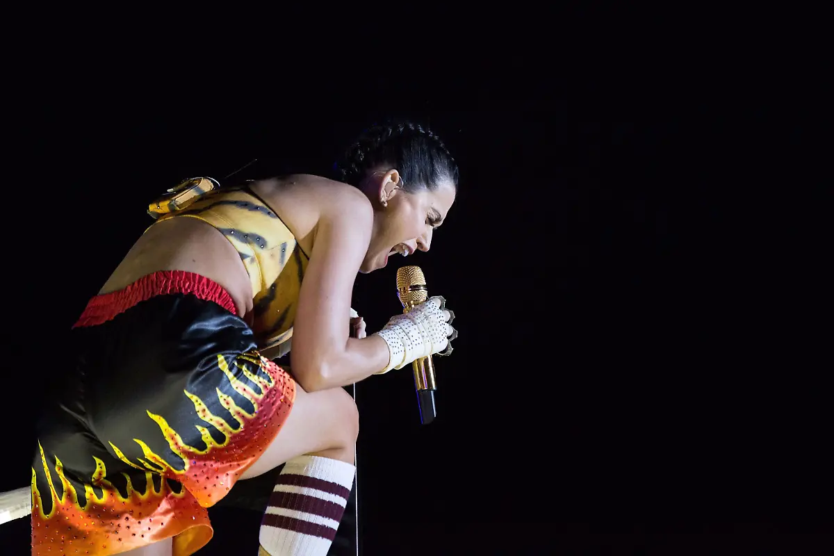 3286340020719F6B-jpg1021162560219637079