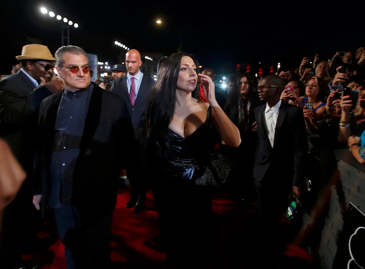 2013-08-26T010920Z-1621844009-TB3E98Q037BHA-RTRMADP-3-TELEVISION-MTV-VMA-JPG1691614706424563396