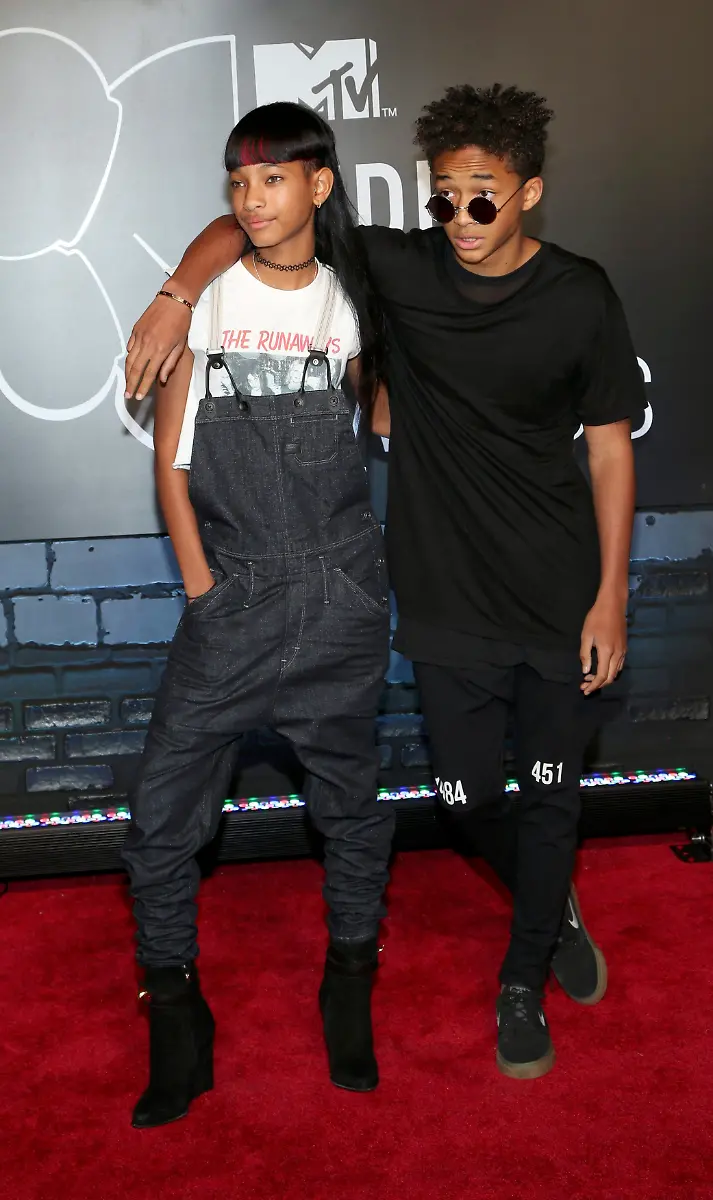 2013-08-26T021844Z-704547099-TB3E98Q06EZKN-RTRMADP-3-TELEVISION-MTV-VMA-JPG1623880132587865984