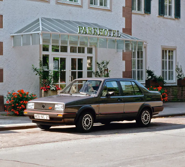 DB2007AU00428-medium