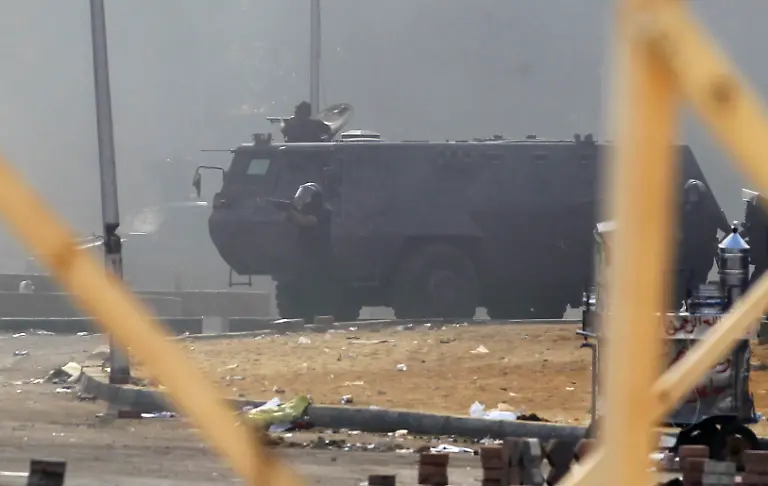 2013-08-14T101753Z-1366106865-GM1E98E1EL601-RTRMADP-3-EGYPT-PROTESTS-JPG6922953912248417494
