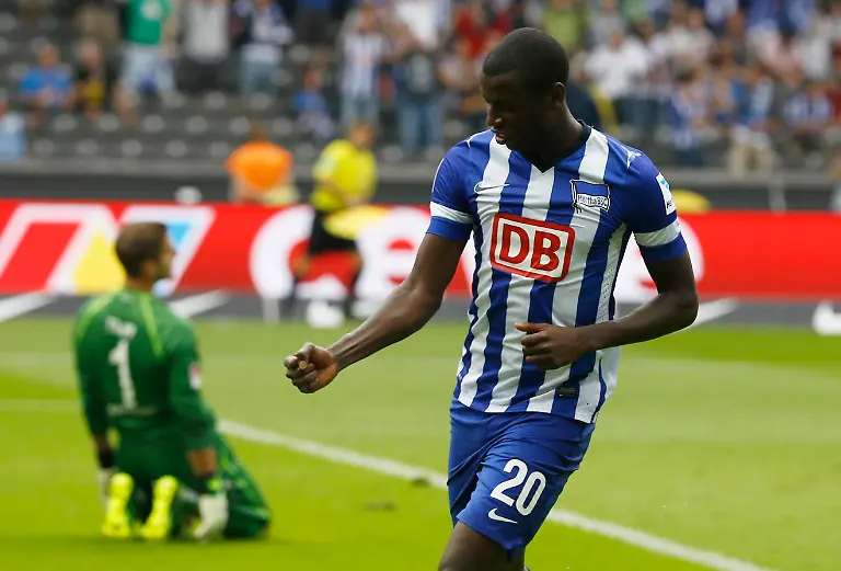 2013-08-10T151703Z-836029631-GM1E98A1SKF01-RTRMADP-3-SOCCER-GERMANY-JPG79451906113325023