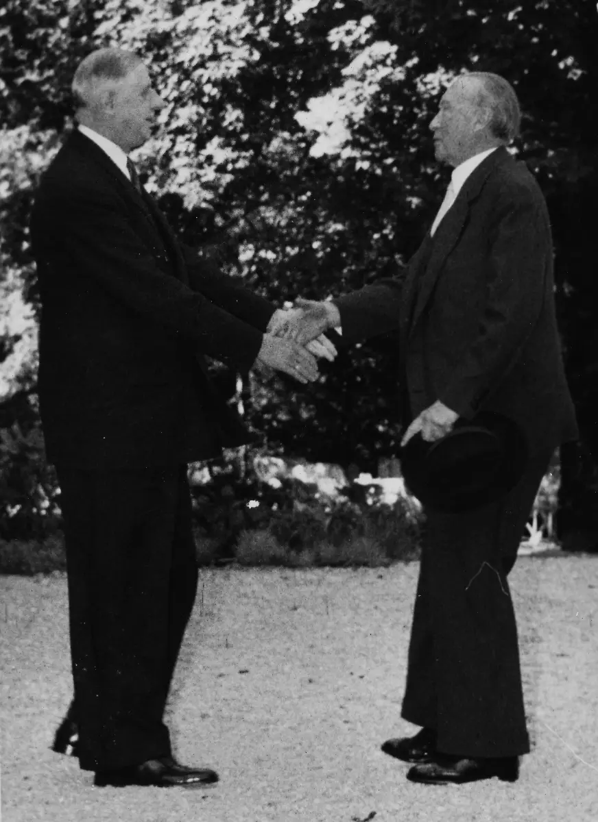 Adenauer-deGaulle-14091958