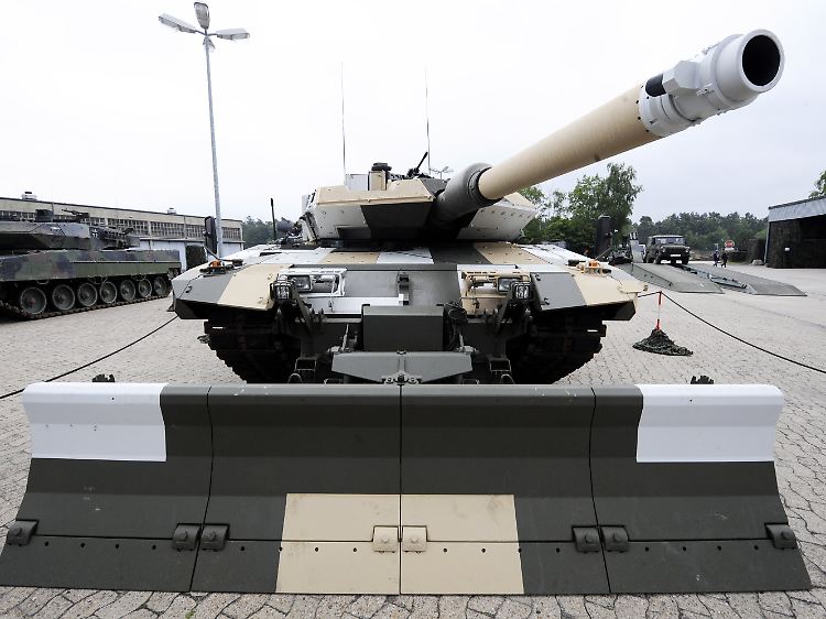 Der Panzerprototyp Leopard PSO. Aus ihm wurde die aktuelle Ausführung, der Leopard 2 A7+, entwickelt.
