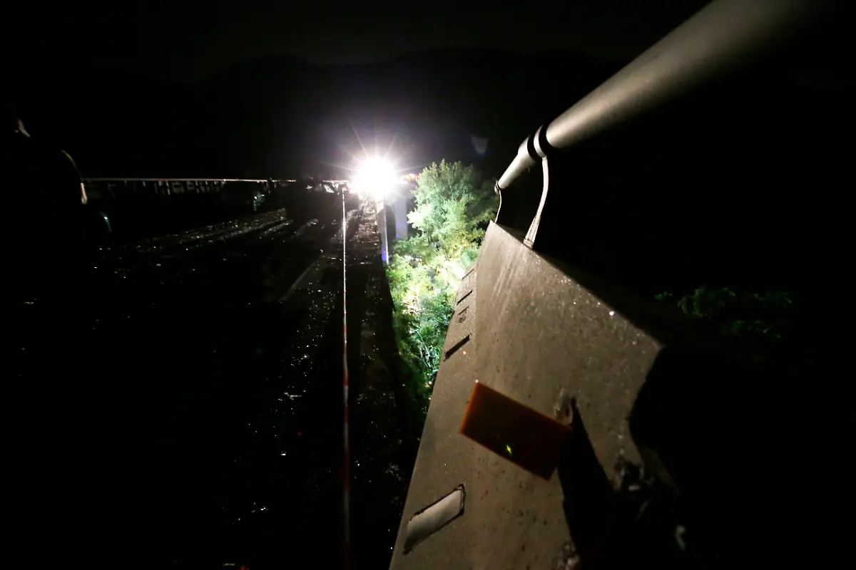 3285FA006D25B09D-jpg6225695891474424585