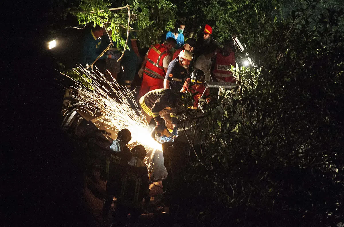 3285FA00A056AFA2-jpg6956313327340293903