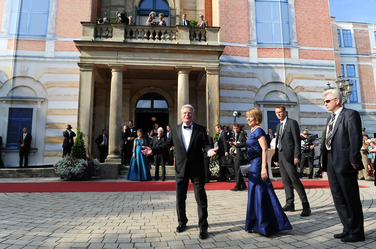 3d0i5054-jpg8827133317533242346