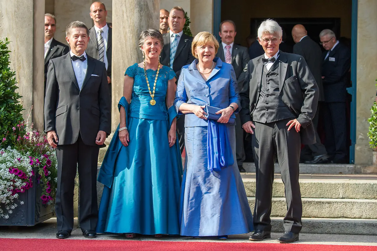 3d0i0952-jpg46318375230874345