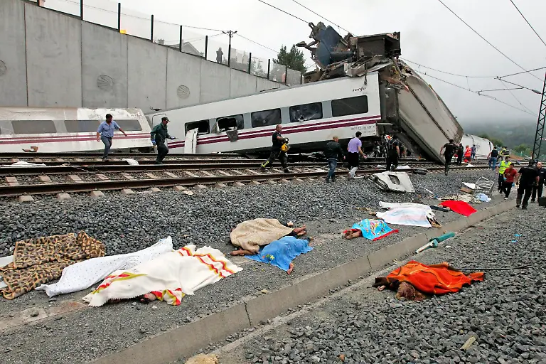 2013-07-24T233903Z-1292281124-GM1E97P0L3E01-RTRMADP-3-SPAIN-TRAIN-JPG156370189328579297