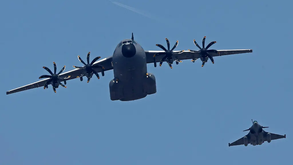 2013-07-14T125558Z-834400476-GM1E97E1M3401-RTRMADP-3-FRANCE-JPG2743632806154458831