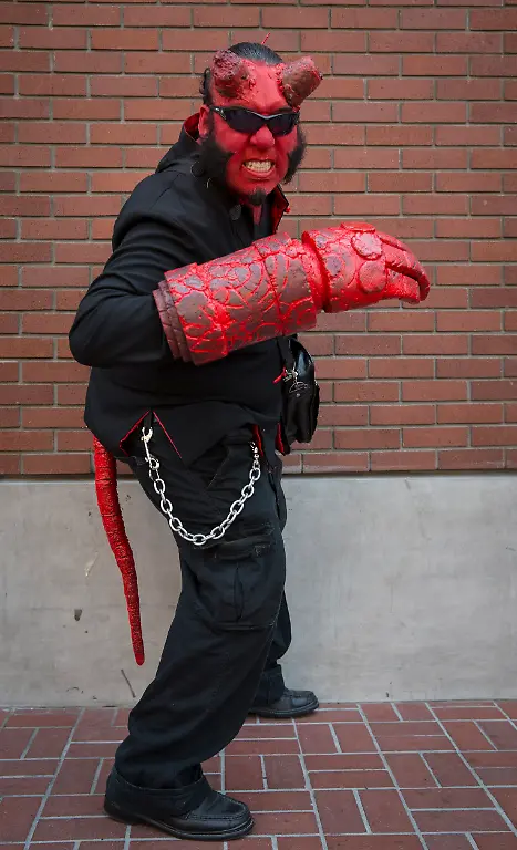 2013-07-18T205006Z-1887960854-GM1E97J0BUD01-RTRMADP-3-COMICCON-JPG2809181464283407251