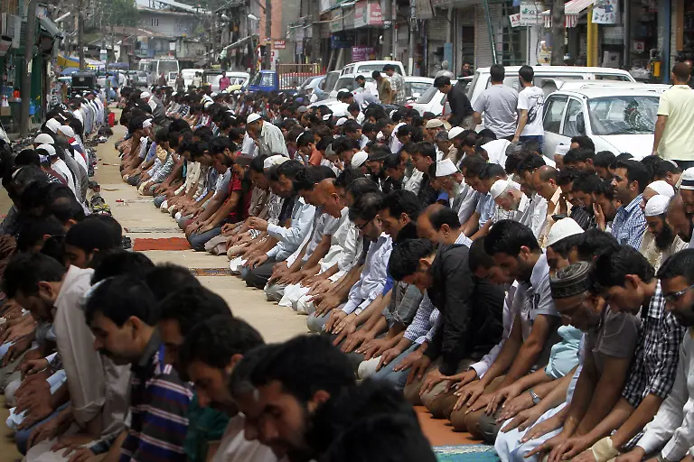 3cr15604-jpg147582413098216384