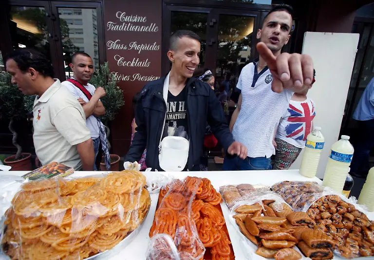 2013-07-10T231123Z-908604777-GM1E97B0JQM01-RTRMADP-3-FRANCE-JPG5447698187192491101