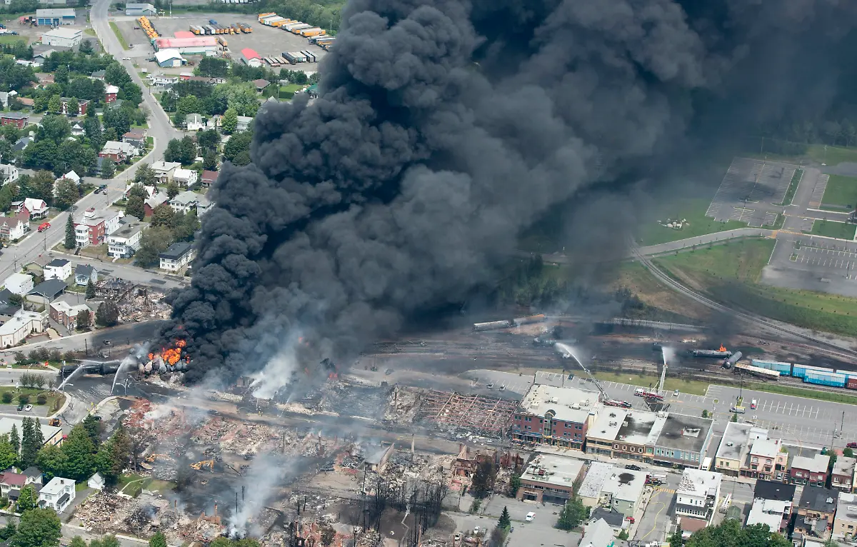 3285CE0095F330B0-jpg8563592760289780157