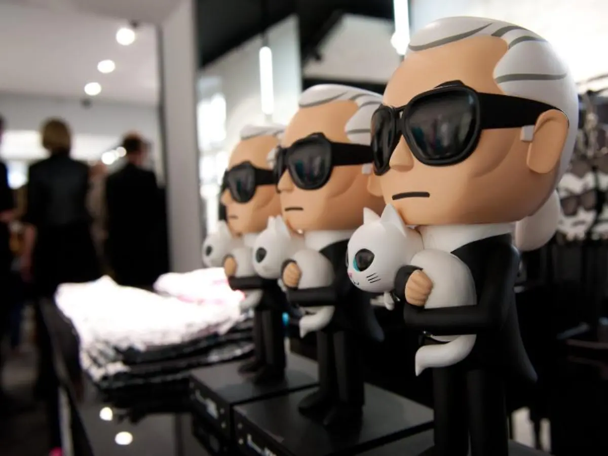 Seit-Kurzem-koennen-Lagerfeld-Fans-im-Concept-Store-in-Berlin-stoebern