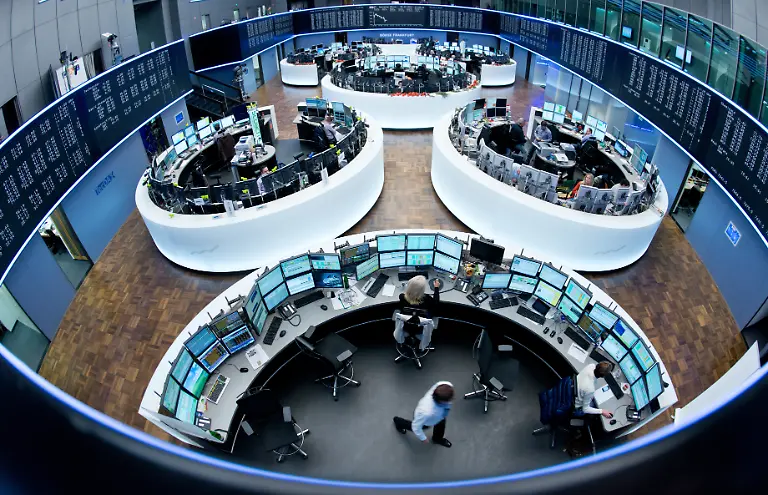 28-12-2012-Handelssaal-nur-noch-Monitore