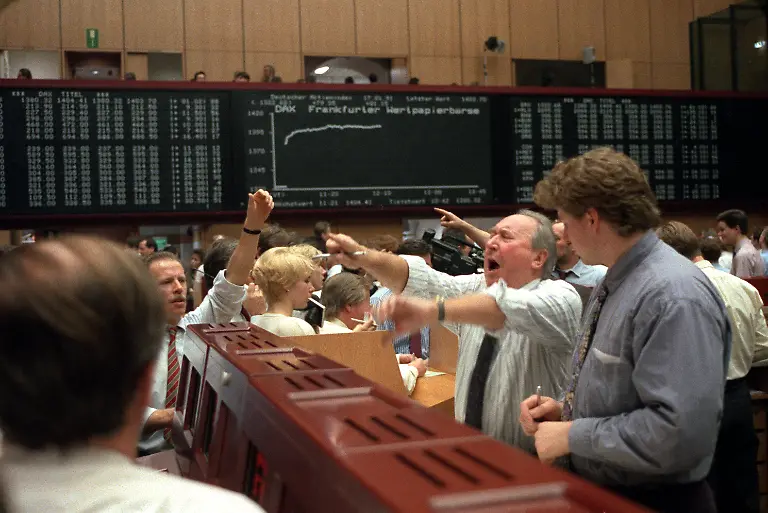 10-10-1988-Boersensaal2-Computeranzeige