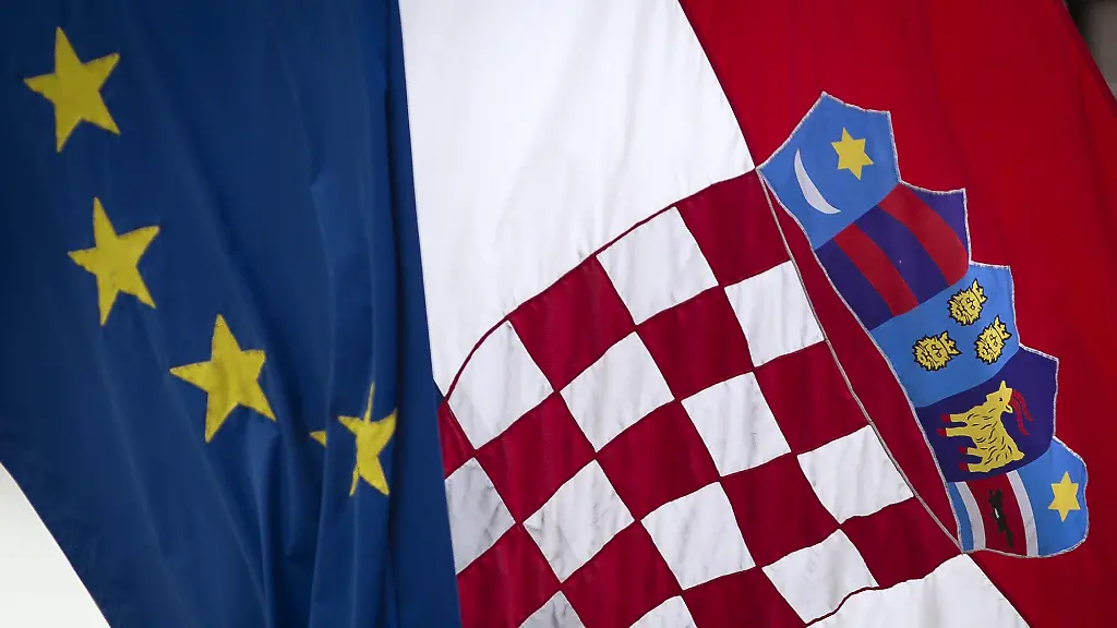 3285BC003CB42CF5-jpg2618802796751338116