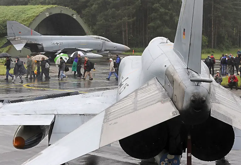 3chs0915-jpg3486093482766797840