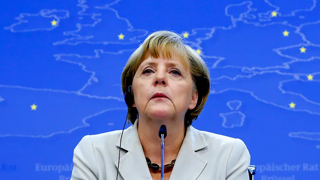 2013-06-28T000707Z-55068859-GM1E96S0MG001-RTRMADP-3-EU-BUDGET-JPG117270439661173089