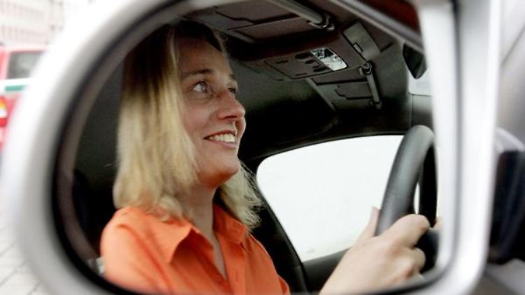 Der Anteil der Frauen unter den Fahrzeughaltern hat sich deutlich erhöht.