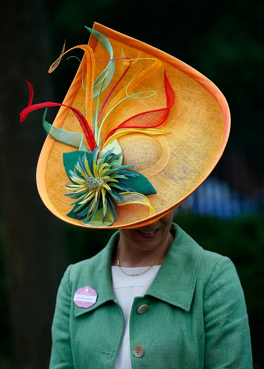 2013-06-20T113655Z-46370566-LM1E96K0W7I01-RTRMADP-3-HORSERACING-ASCOT-JPG2732557532190349718