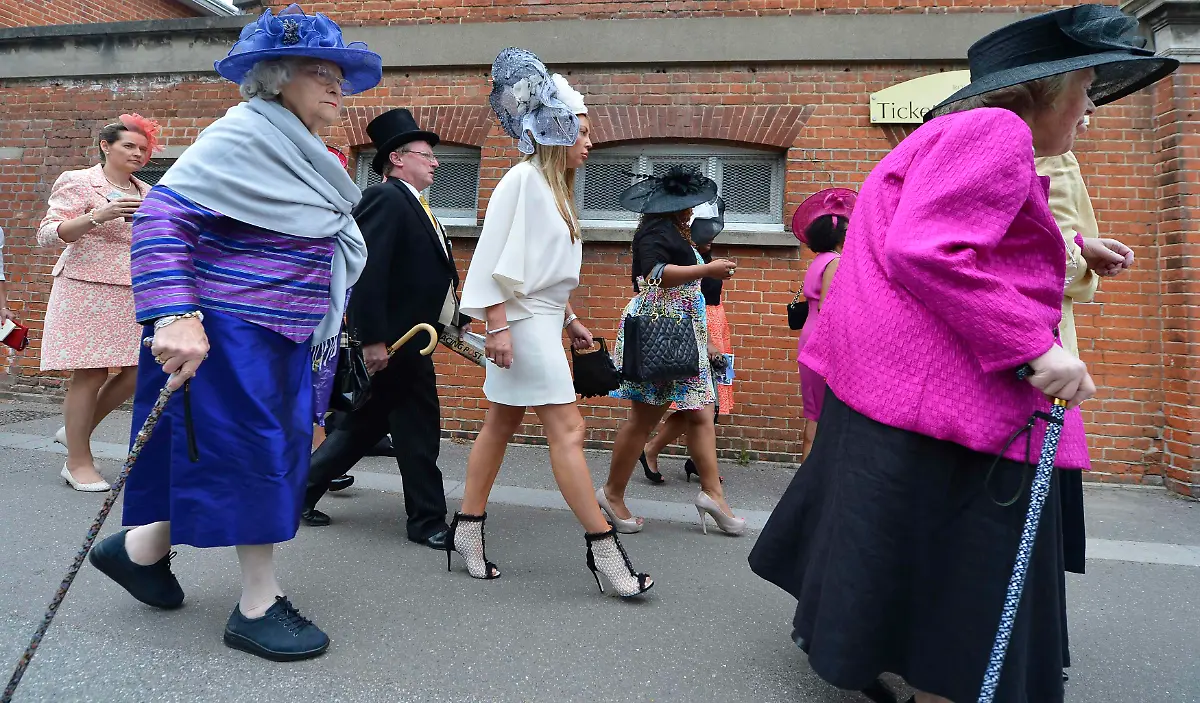 2013-06-20T165632Z-2069441340-GM1E96L02JL01-RTRMADP-3-HORSERACING-ASCOT-JPG7829463467637381165