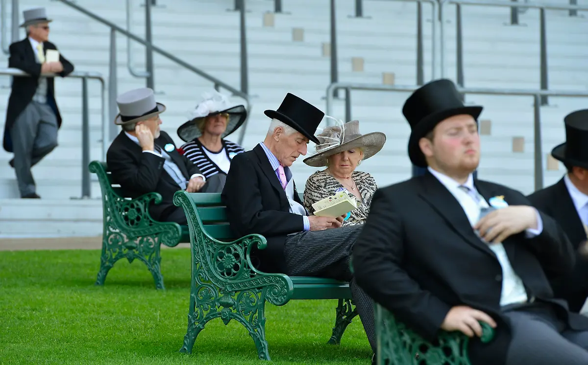 2013-06-19T144635Z-242973645-GM1E96J1R5R01-RTRMADP-3-HORSERACING-ASCOT-JPG1331658407693909193