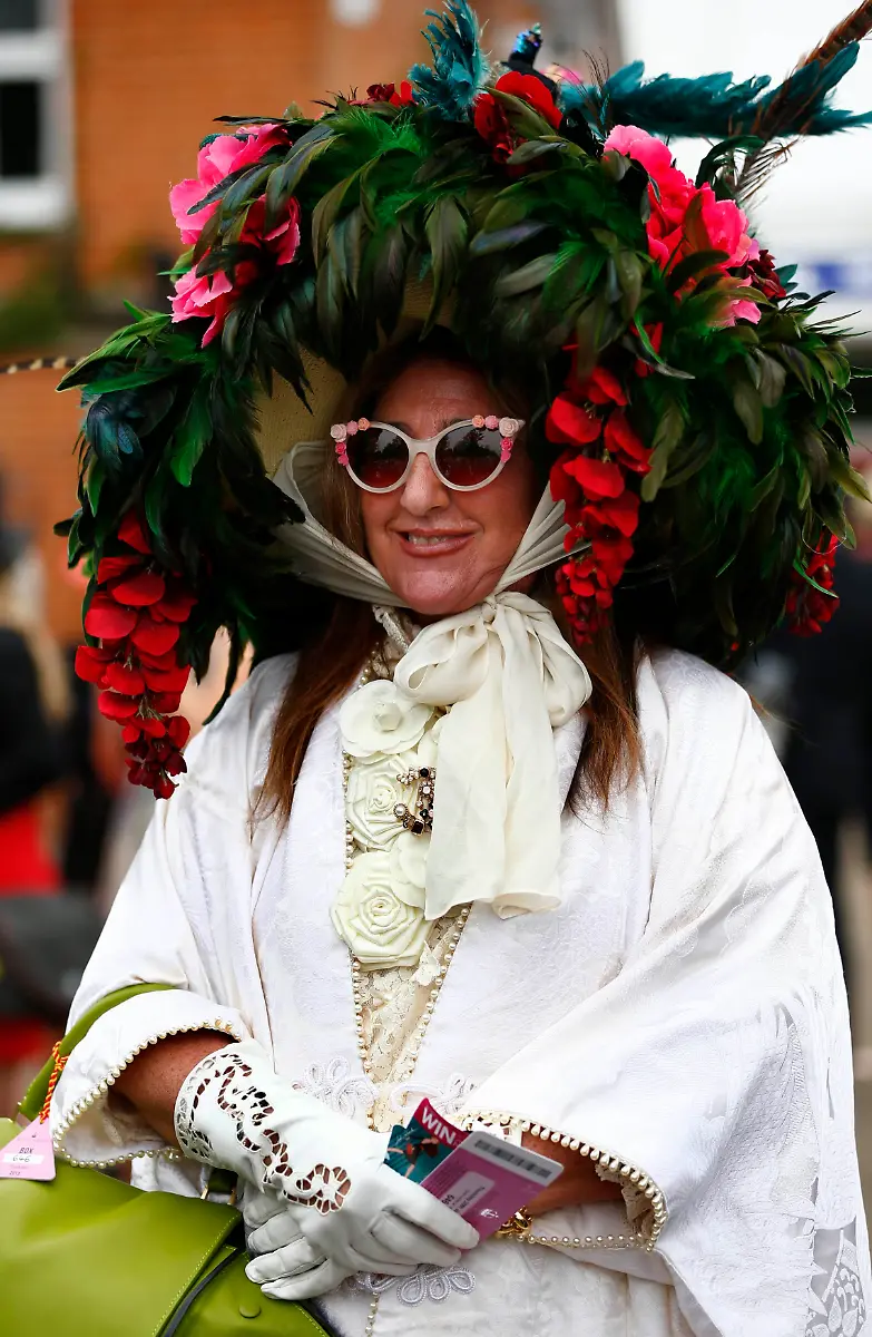 2013-06-20T114857Z-1235531034-LM1E96K0WQS01-RTRMADP-3-HORSERACING-ASCOT-JPG3218871471833027793