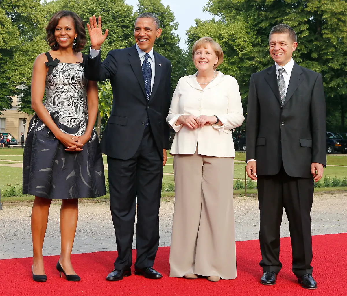 2013-06-19T165744Z-325243954-LR2E96J1B3YS8-RTRMADP-3-OBAMA-BERLIN-JPG1076893691184525420