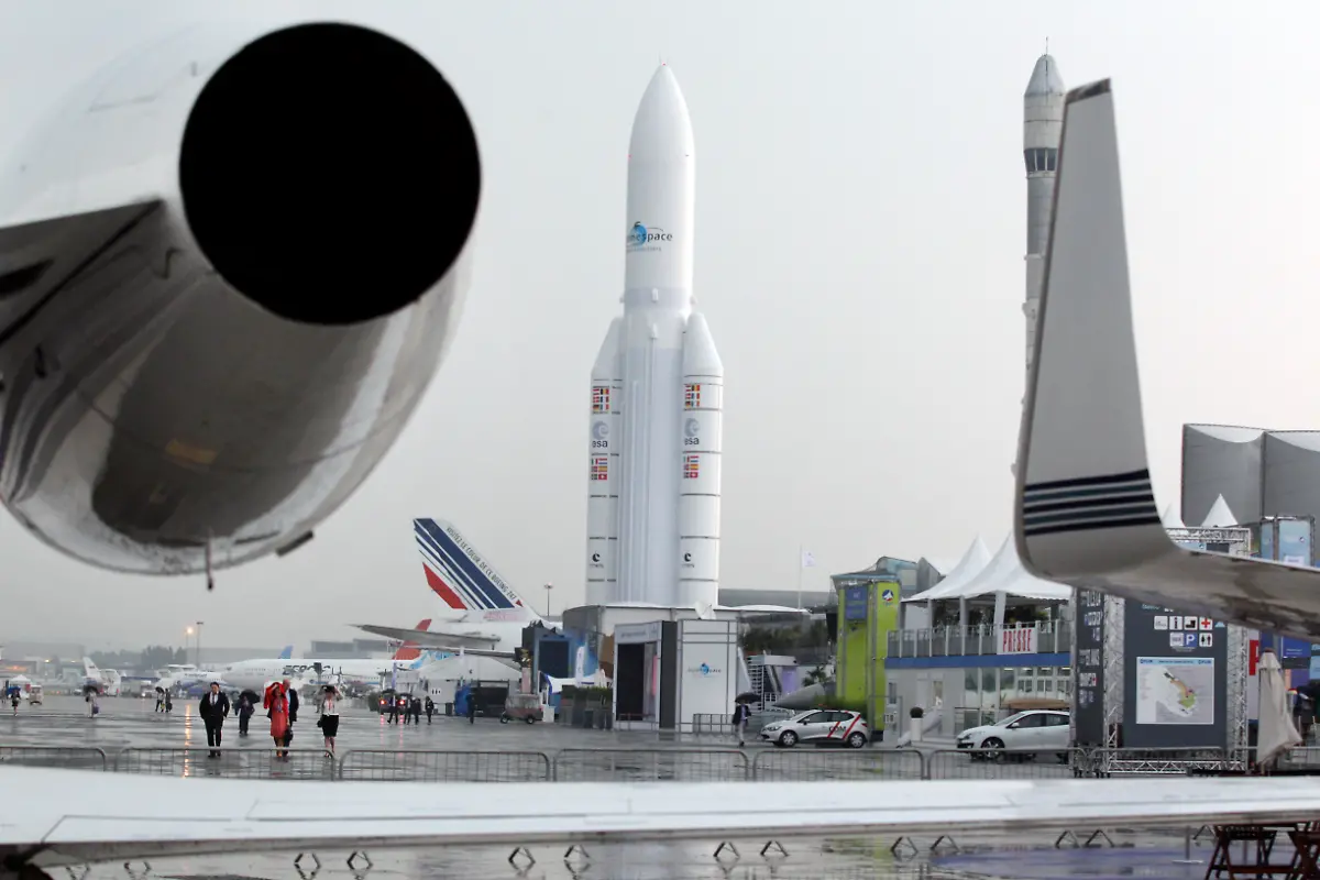 3285A6003138302D-jpg7139907952082708438