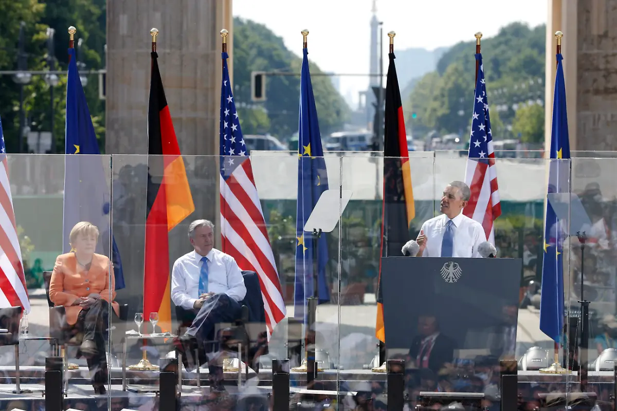 2013-06-19T134214Z-1375721464-LR2E96J1224OZ-RTRMADP-3-OBAMA-BERLIN-JPG8806336230185617708