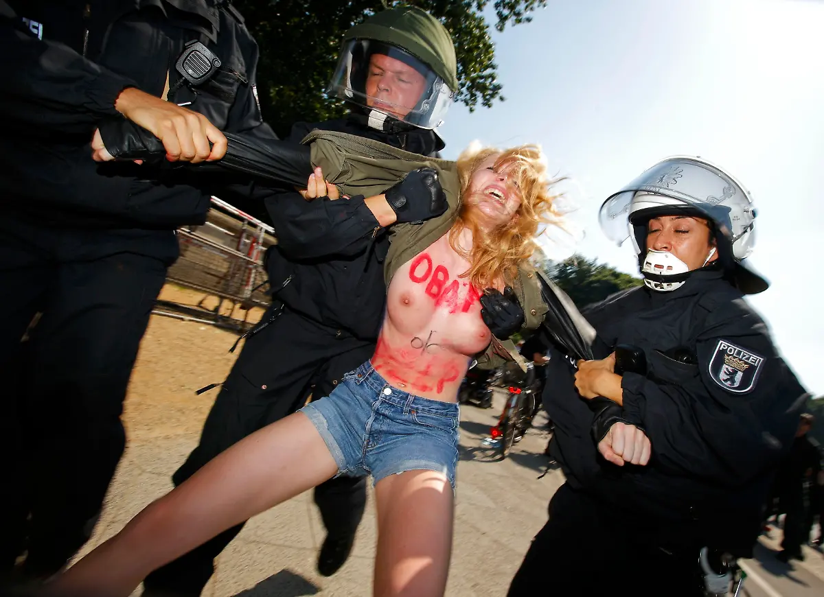 2013-06-19T091820Z-1892436453-LR2E96J0PU8HS-RTRMADP-3-OBAMA-BERLIN-JPG5736844981102346936