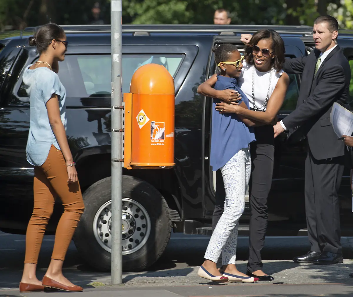 3285A60039D9A954-jpg376603556766300578