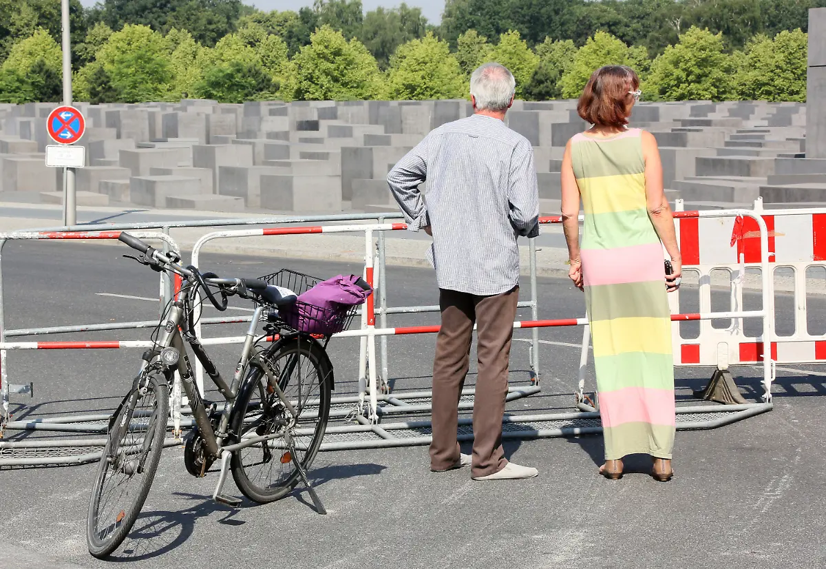 3cbn2403-jpg722793582773507499