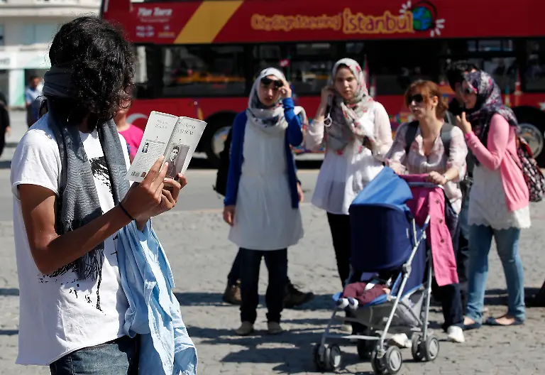 3cay0332-jpg3652098913005472525