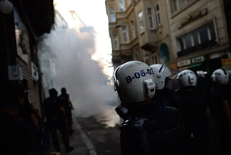 3c9u5513-jpg6630075376370370468