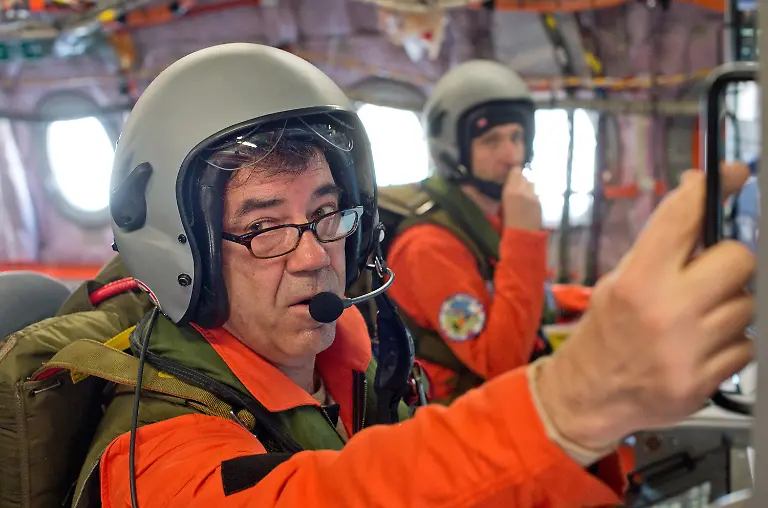 3c8g1208-jpg2813278399139457673