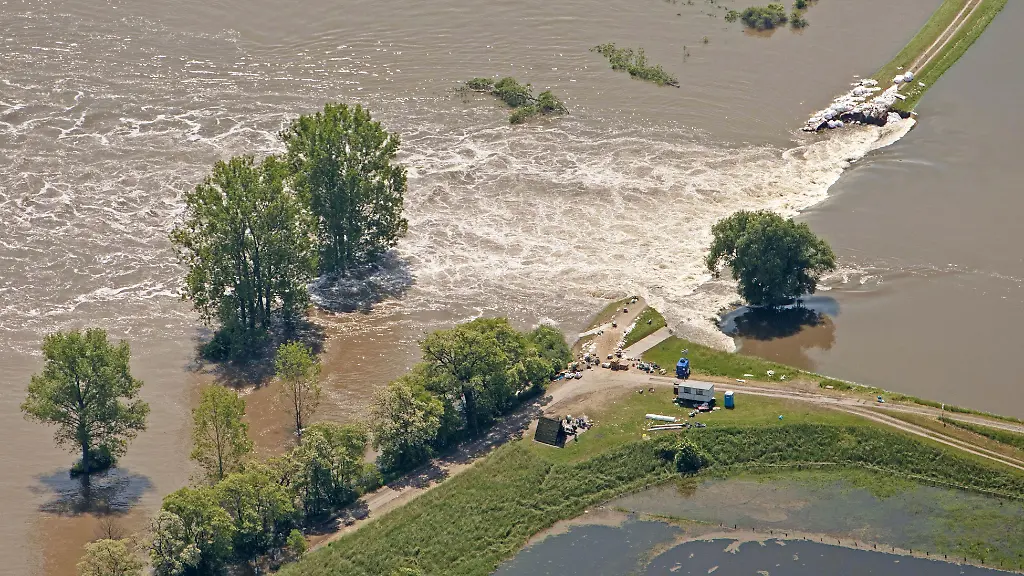 32859600CD2745A3-jpg6613110013489941763