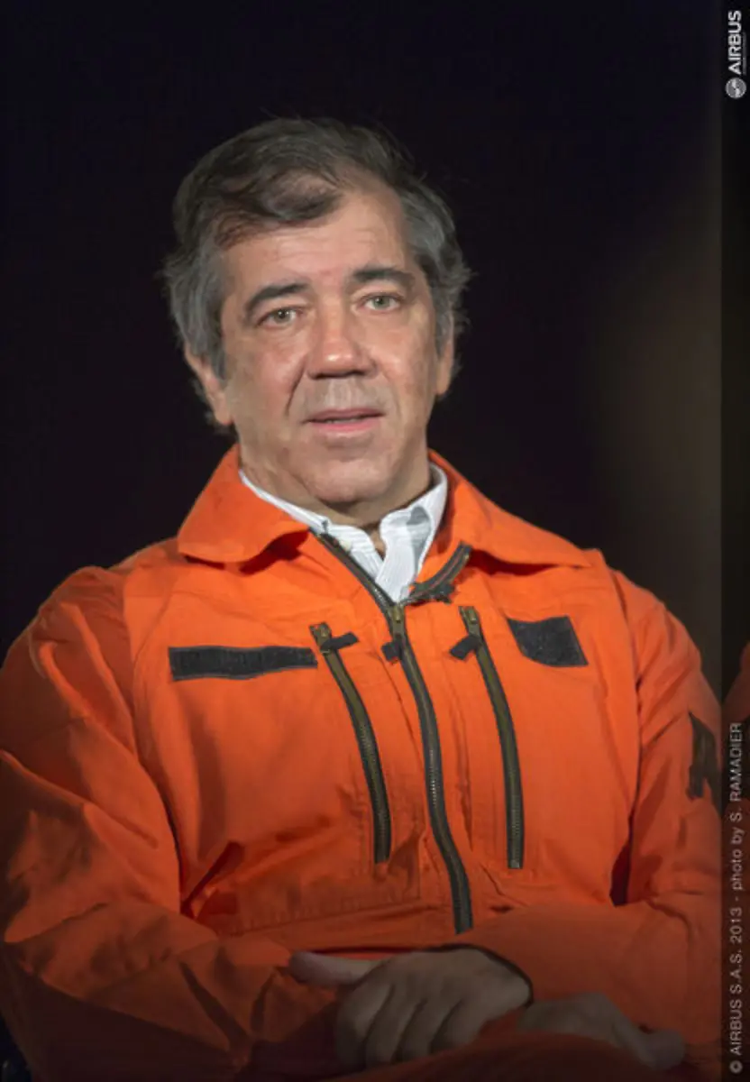 A350-XWB-First-fligh-crew-Alonso